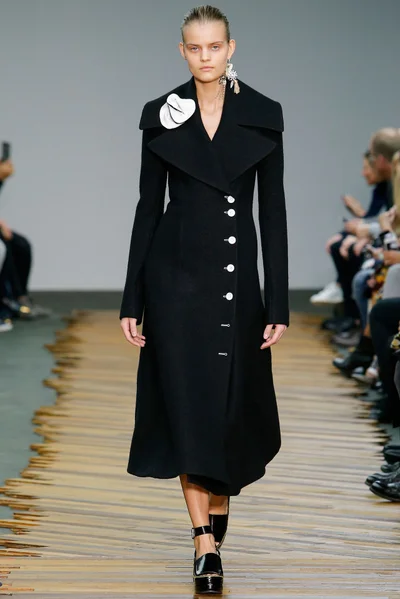 Look 3